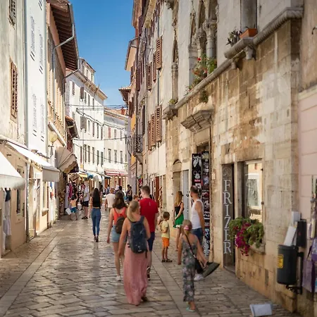Modern With Open-air Parking بوريتش